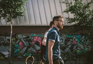 (痞帅是谁)揭秘痞帅个人简历：原始征途的征程和人生经历曝光