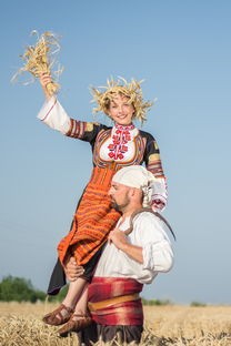 (以闪亮之名不尊重女性)以闪亮之名是由韩国游戏公司NEXON开发的一款3D动作角色扮演游戏。以下是一篇关于这款游戏的原创文章,共计1938字。